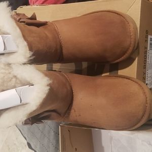 Girls ugg boots